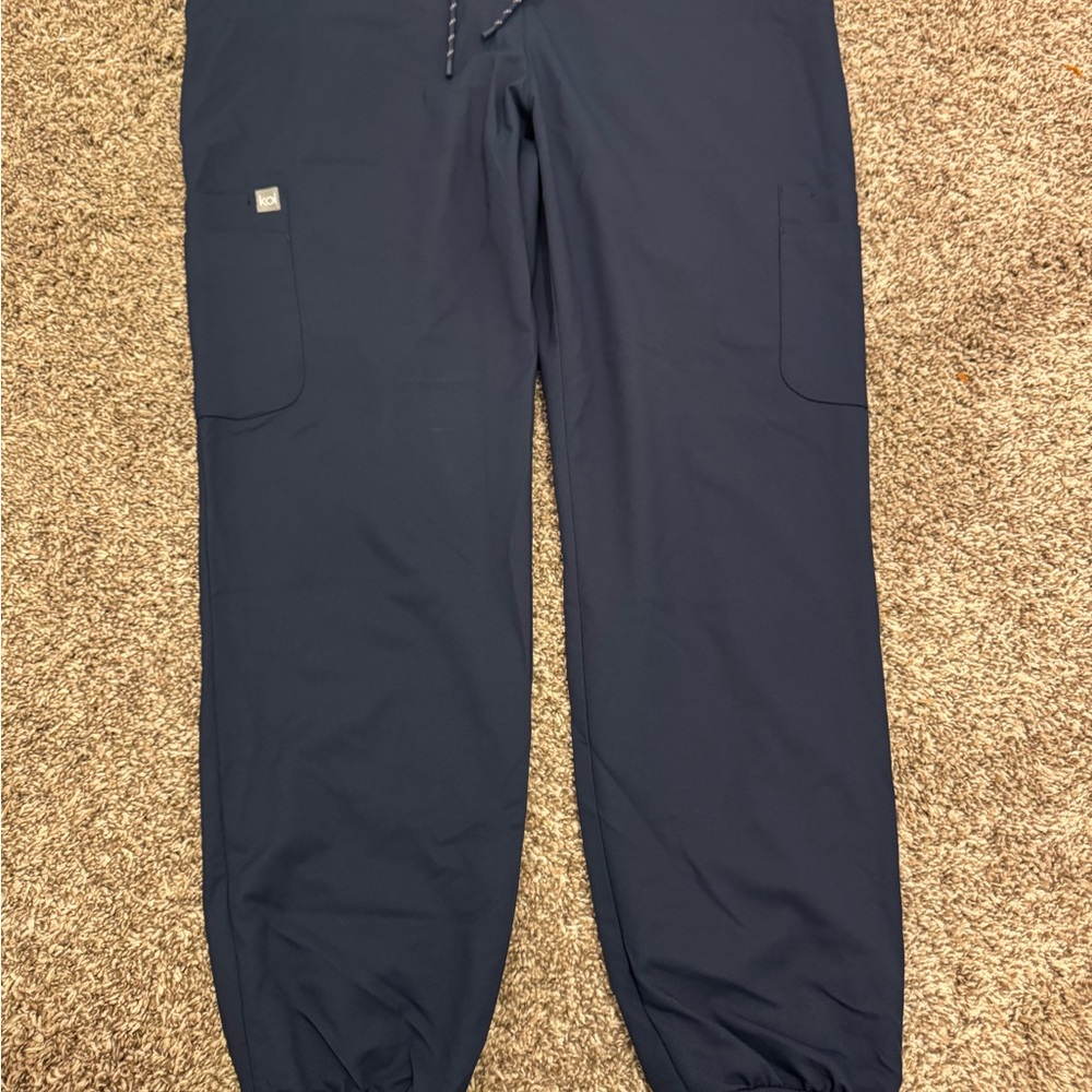 Navy tall fit scrub pants, fit like regular length